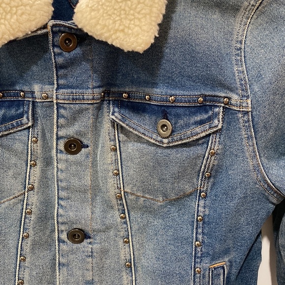 Faux Fur Collar Denim Jacket For Kids - Picture 3 of 14